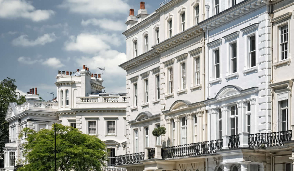 Elegant apartment building Notting Hill, London City Mortgages