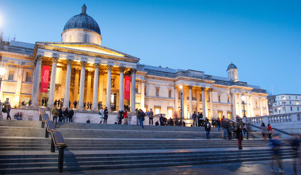 popular-trafalgar-square-at-night-central-london-city-mortgages