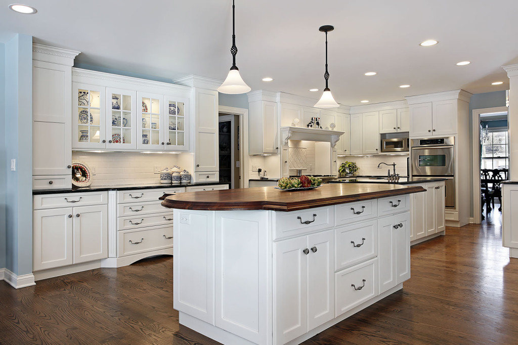 Farmhouse traditional large white kitchen London City Mortgages