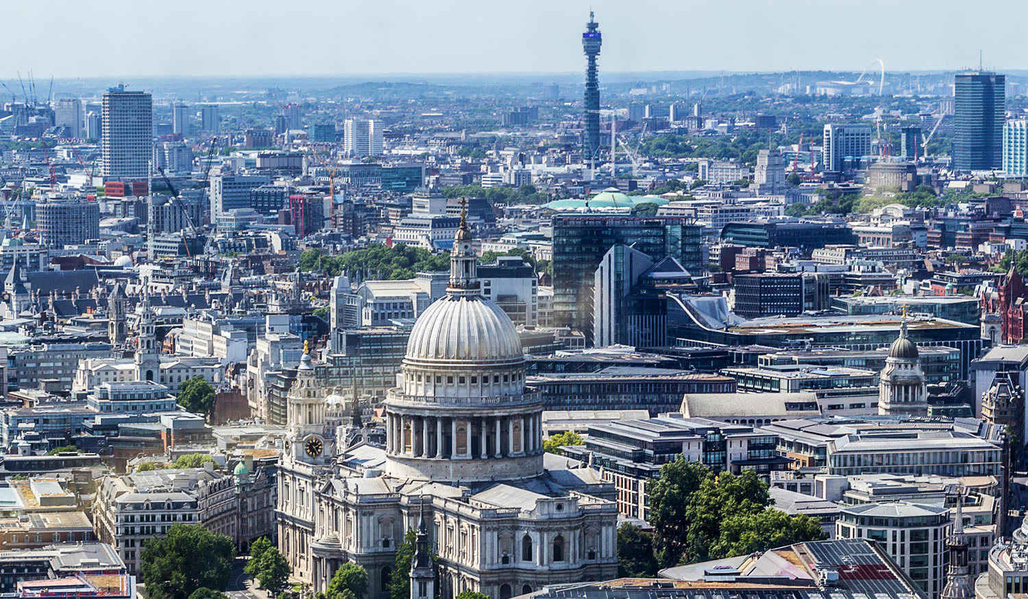 Property asking and sold price gap narrows to 5% in London